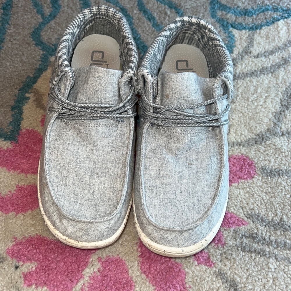 Hey dude shoes